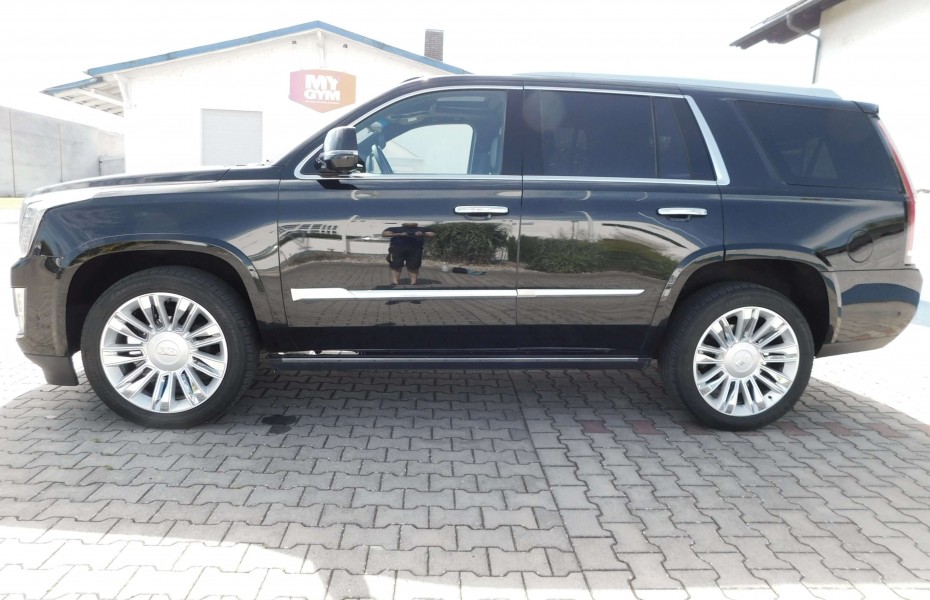 Cadillac Escalade Platinum Voll.+Deutsch 7 Sitzer 2.Hd.S-Heftgeplegt