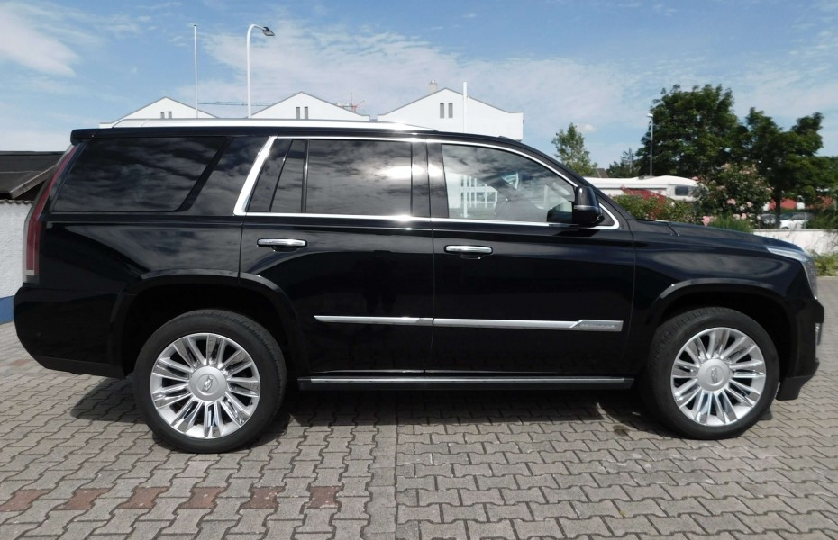 Cadillac Escalade Platinum Voll.+Deutsch 7 Sitzer 2.Hd.S-Heftgeplegt