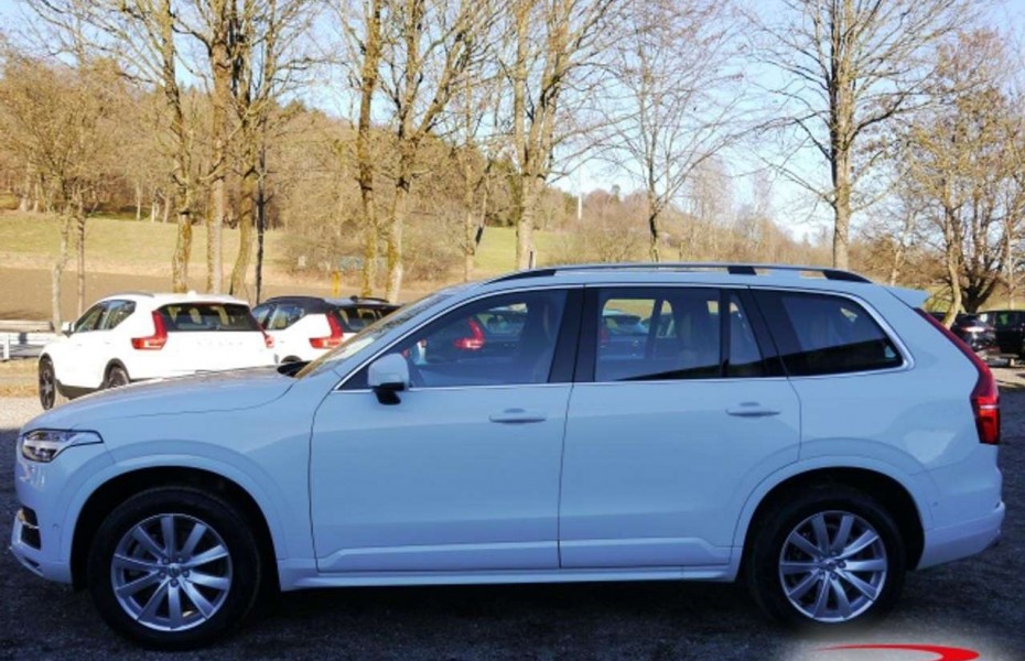 Volvo XC90 XC 90 Momentum AWD Bluetooth Navi LED Vollleder