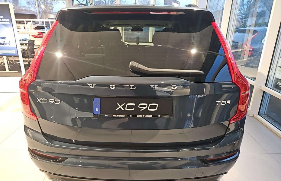 Volvo XC90 T8 Plus Dark Recharge Plug-In Hybrid AWD