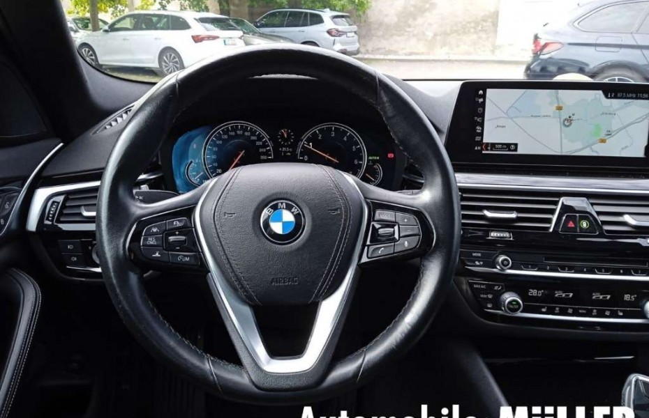 BMW Řada 5 Sport Line i Touring Park-Assistent Leder LED Navi