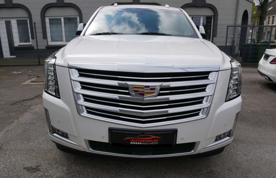 Cadillac Escalade 6.2 V8 Platinum 8Sitze LED 3xTV Bose HUD KeyGo360K