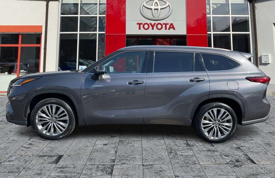 Toyota Highlander 2.5 Hybrid Executive ACC AHK Pano