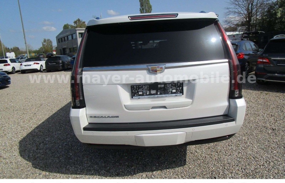 Cadillac Escalade Platinum ESV Europa NAVI Glasdach VOLL