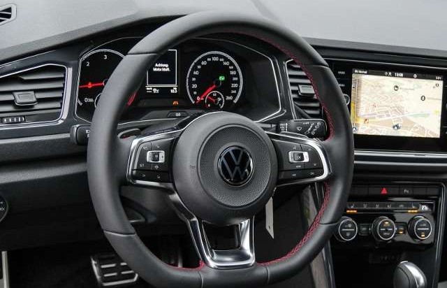 Volkswagen T-Roc Sport 2.0 TDI DSG Fahrass+ Navi LED ACC