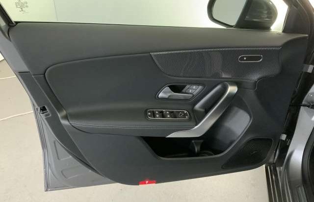 Mercedes-Benz Třídy A 180 +LED+Park-Pak+Sound+Ambiente+DAB+Spurh.+