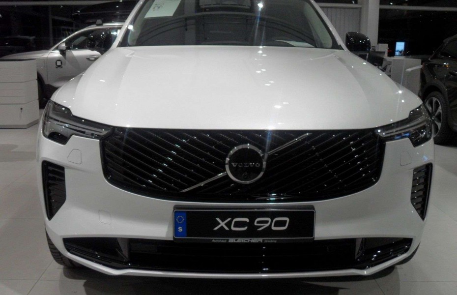 Volvo XC90 T8 Plus Dark AWD | Facelift