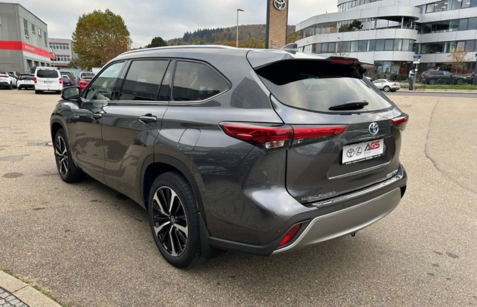 Toyota Highlander 2.5-l Hybrid Luxury 8-Fach Bereift Pano